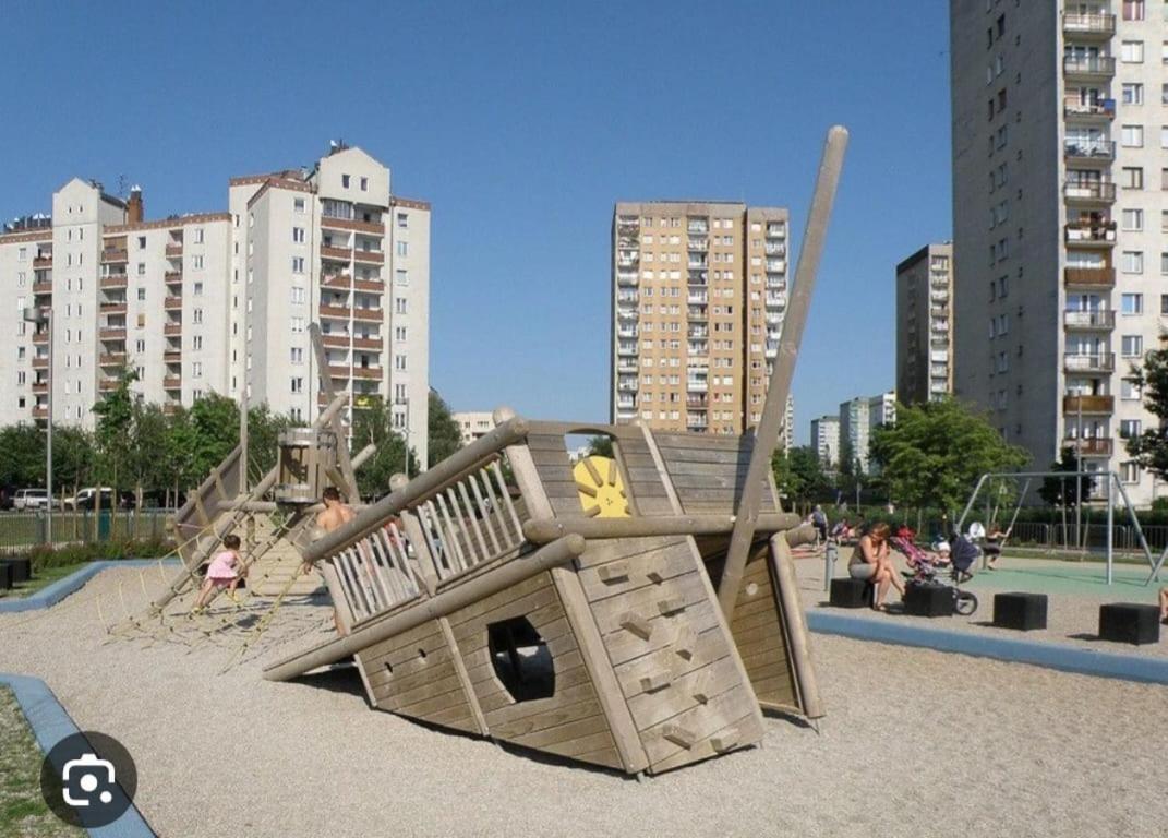 Trzy Wieze Apartment Warsaw