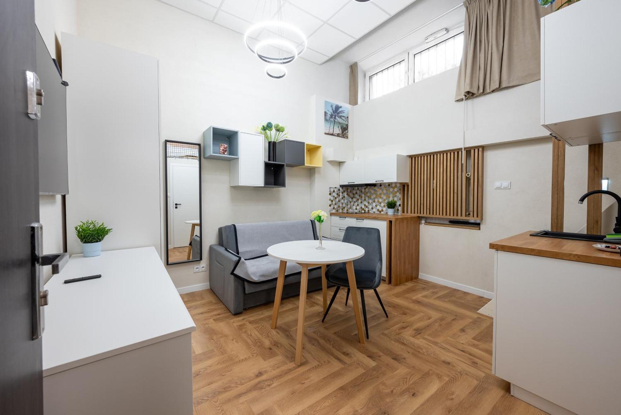 Humblebee Nest Muranow Warsaw