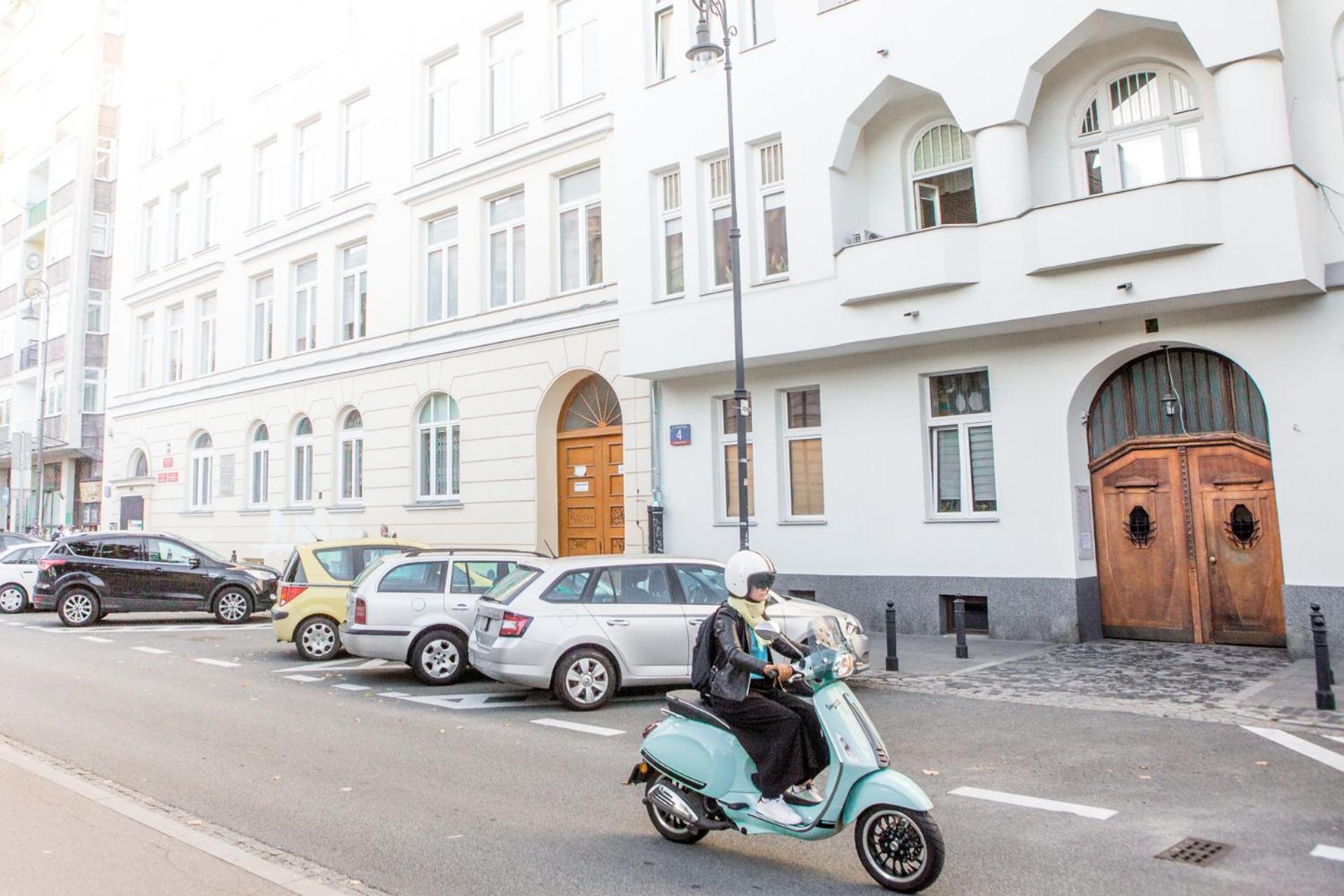 Căn hộ Oomph Vintage 2br Gem Steps From Politechnika