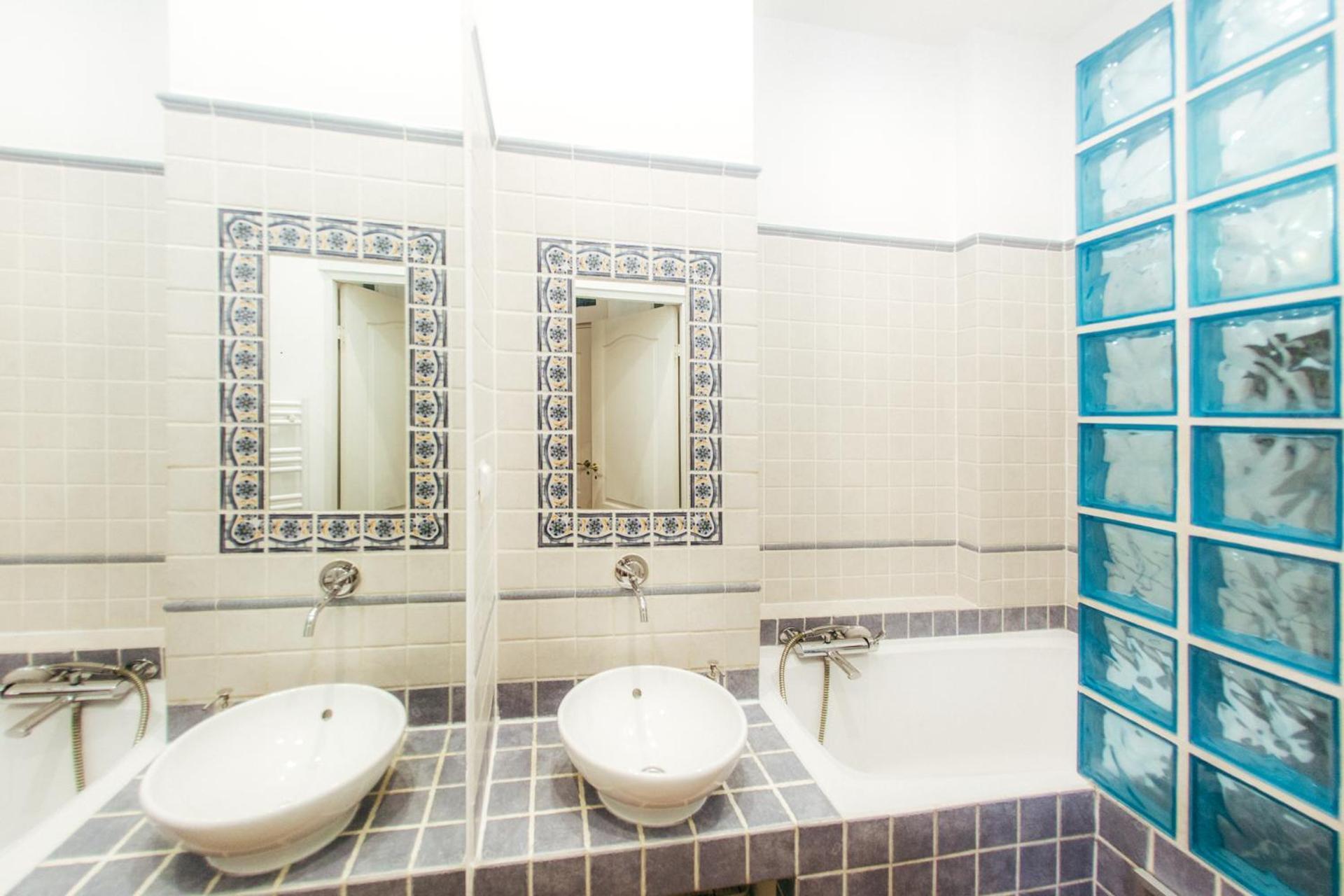 Căn hộ Oomph Vintage 2br Gem Steps From Politechnika *