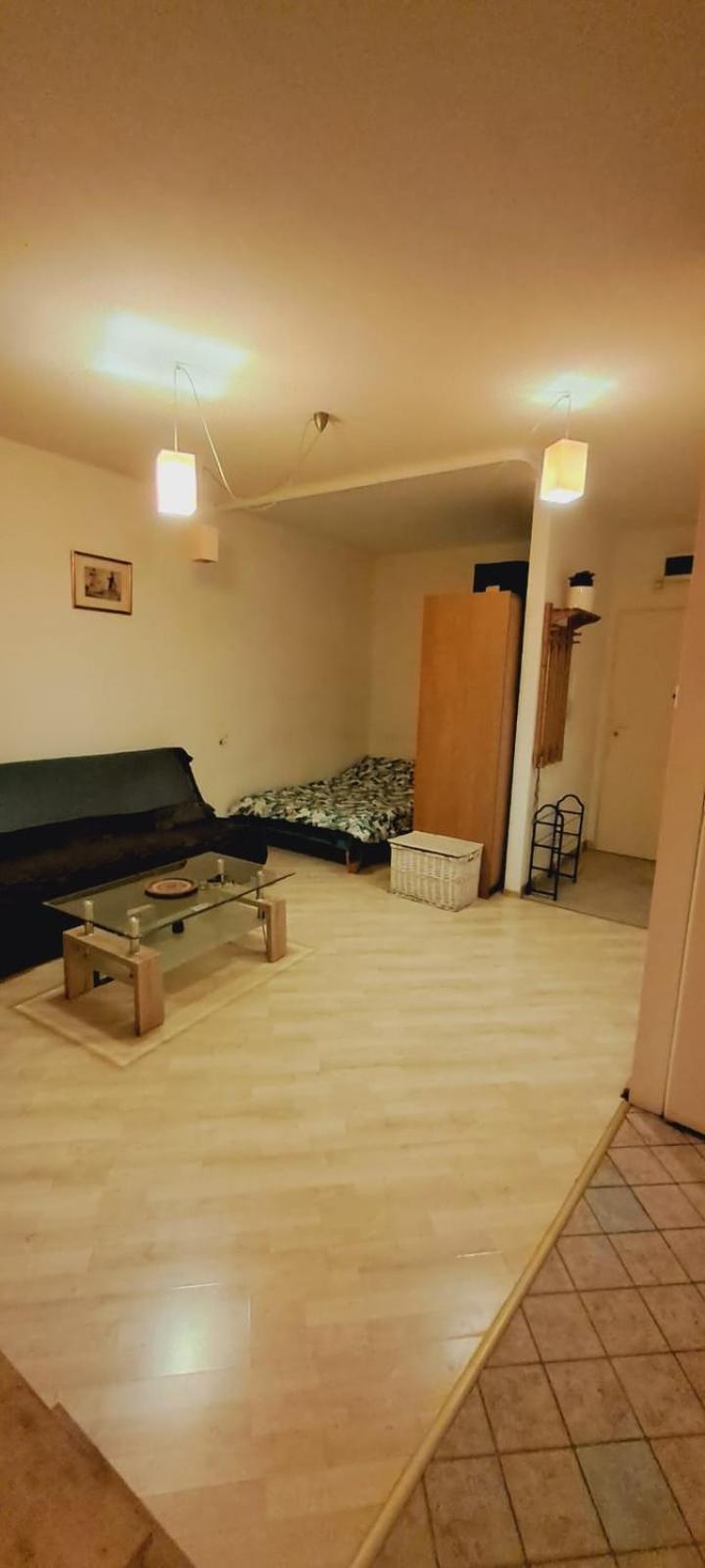 Studio / Kawalerka * Warszawa