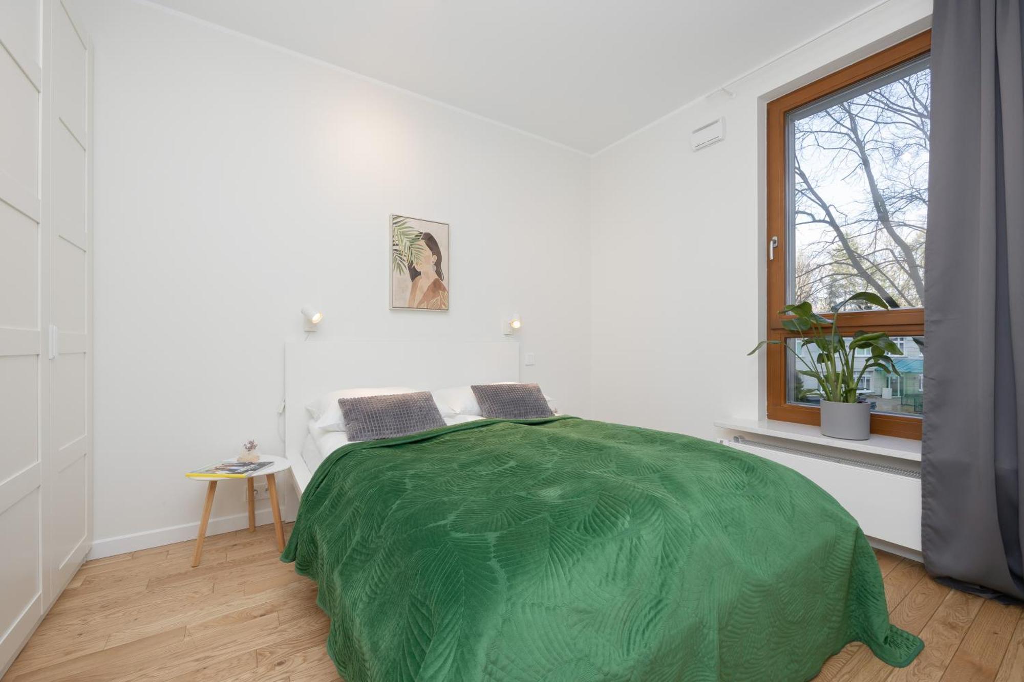 Apartment Srodmiescie Muranow With Parking By Renters Warschau