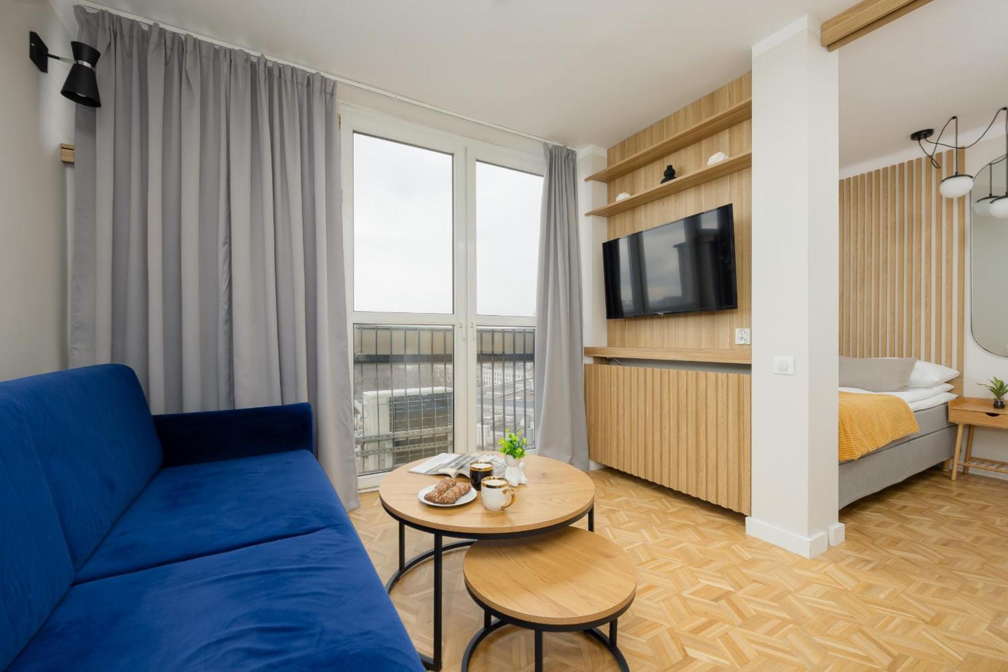 Charming Marszalkowska In The Centre Of By Renters Warsaw