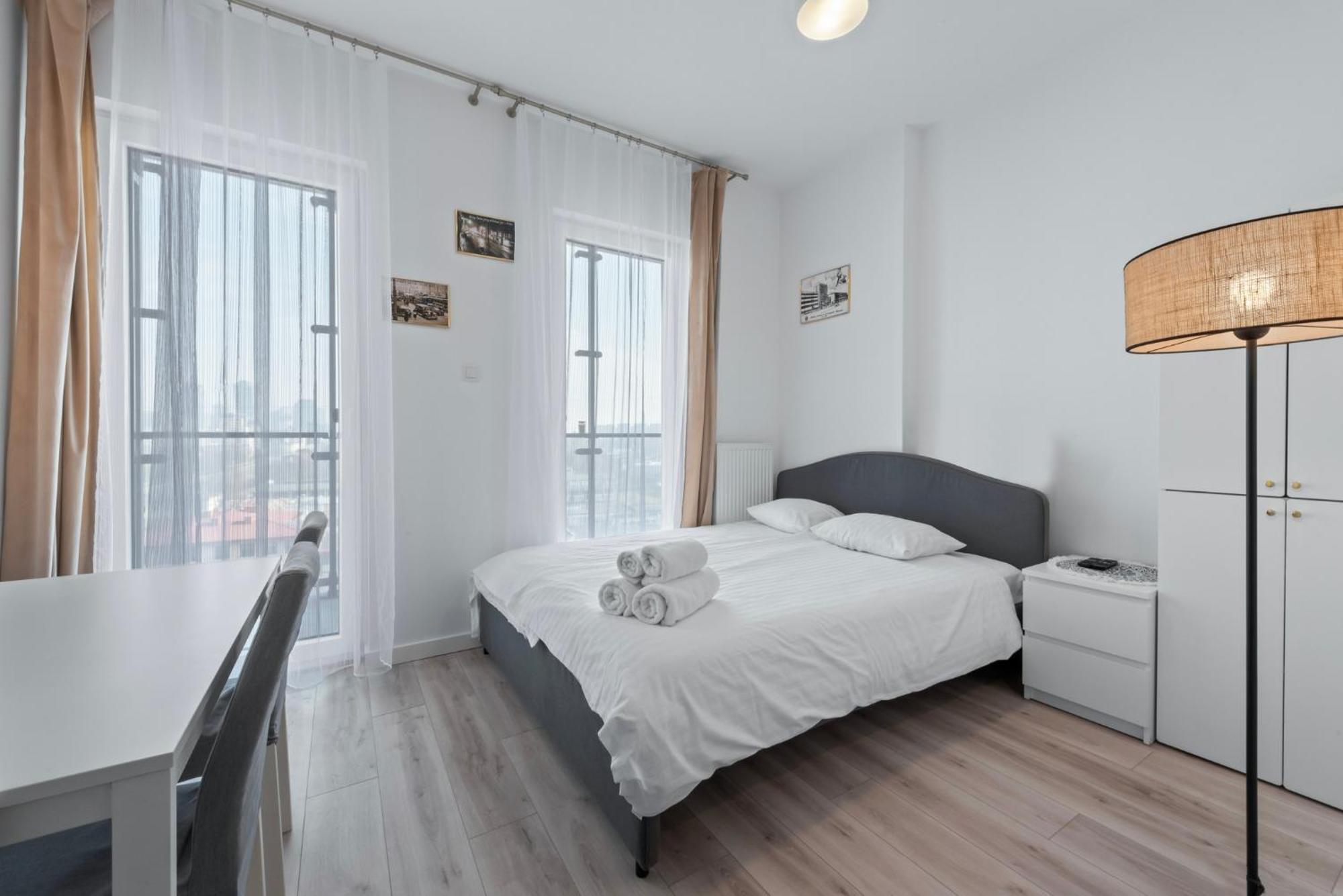 Rentplanet - Kasprzaka Apartment *
