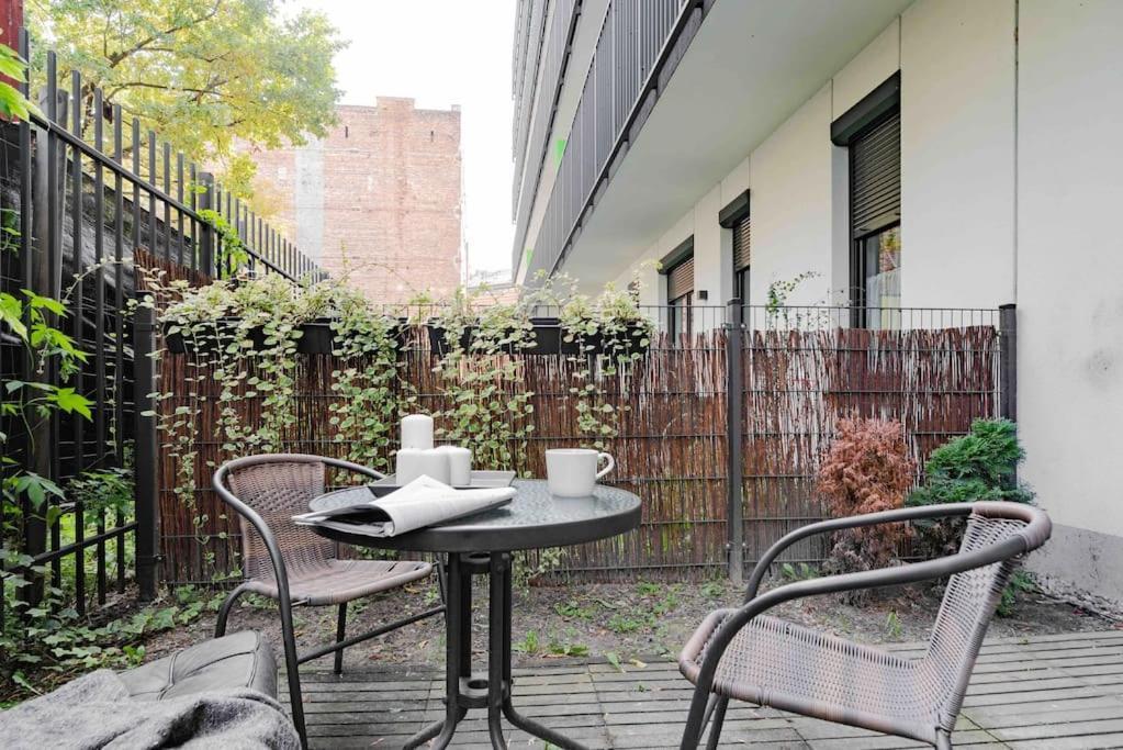 Praga North -patio And Parking Near East Apartment *