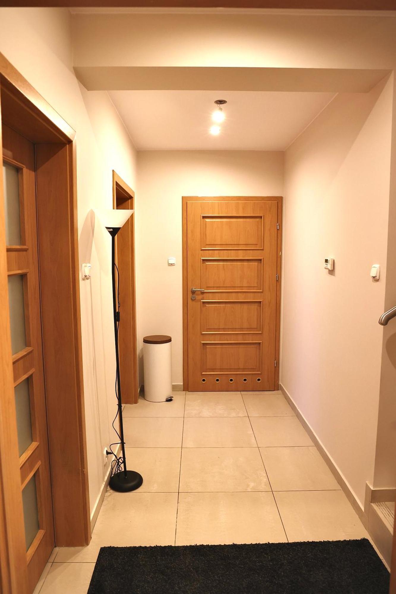 Albergue Krasnowolska Airport - Self Check-in *