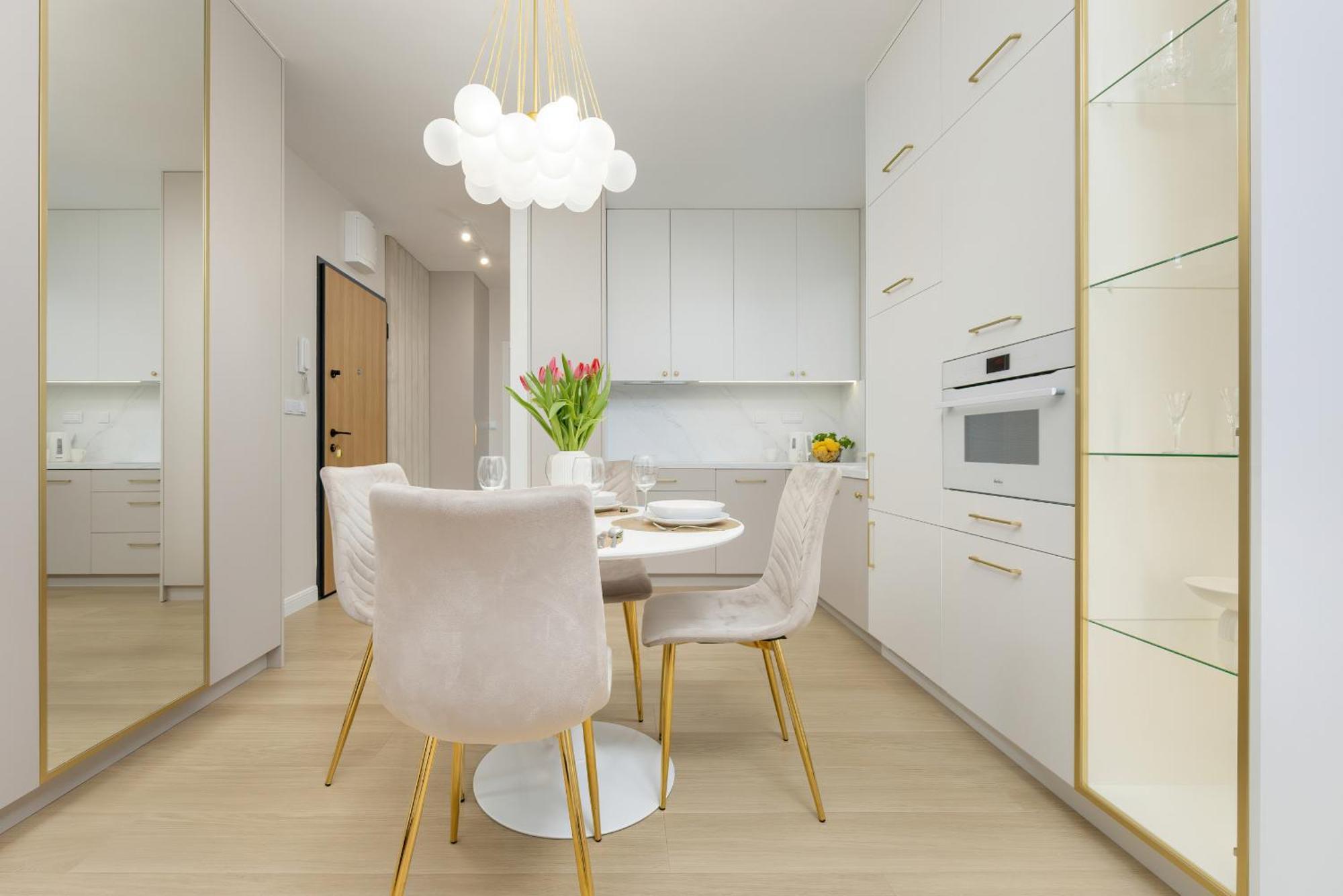 Apartment Stylish With Balcony 7th Floor By Renters Warsaw