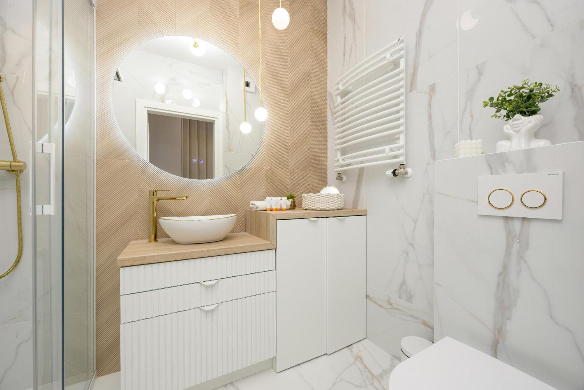 Apartment Stylish With Balcony 7th Floor By Renters