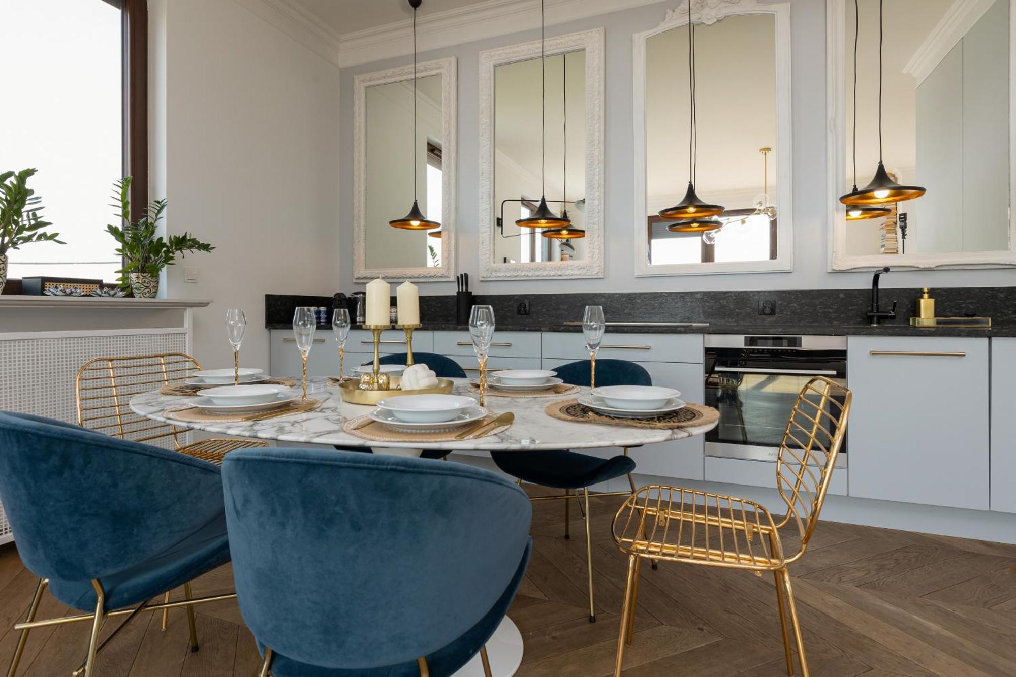 Royal Garden In Wilanow By Renters Prestige
