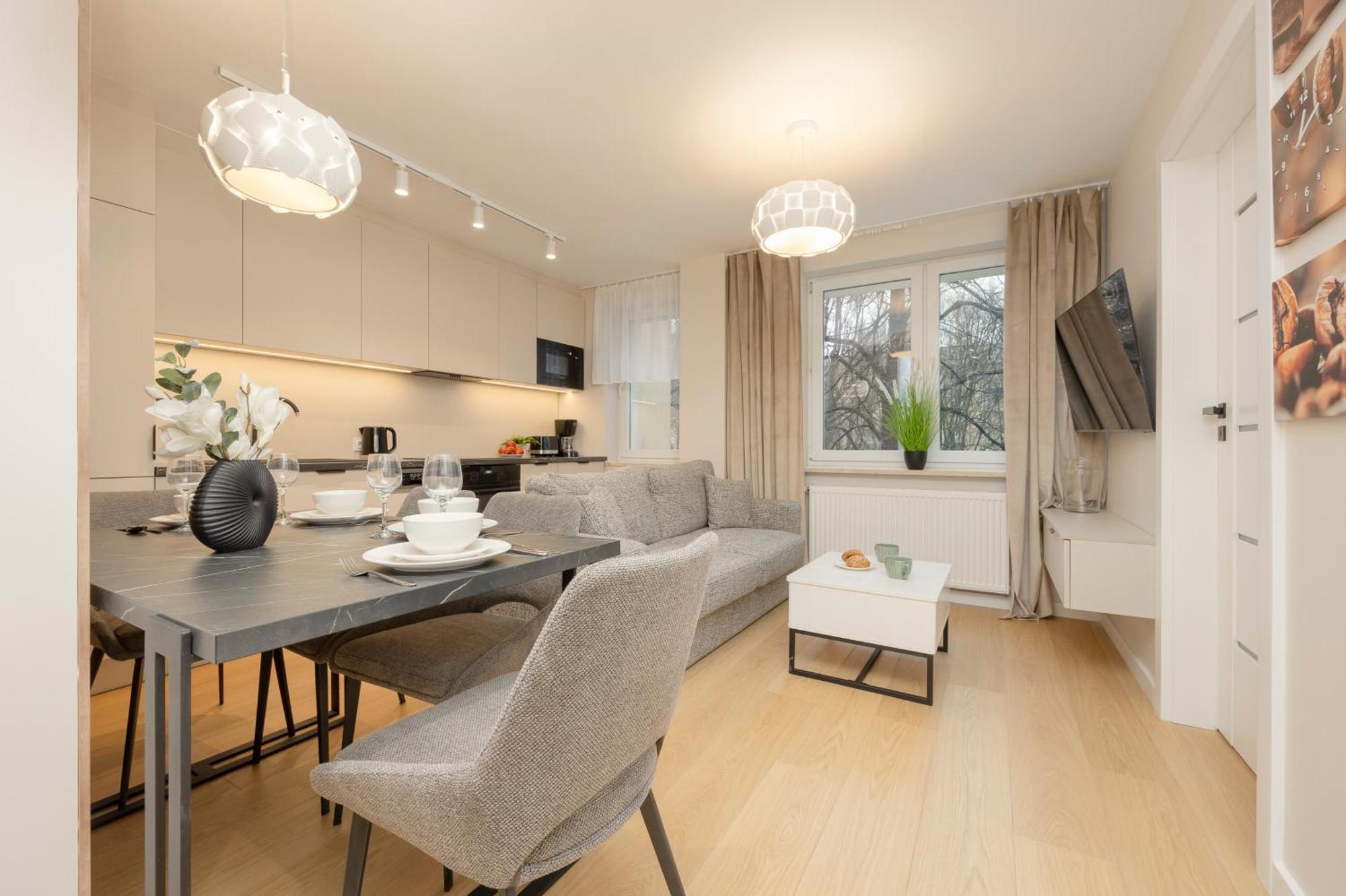 Comfortable Wola & Balcony By Renters * Warsaw