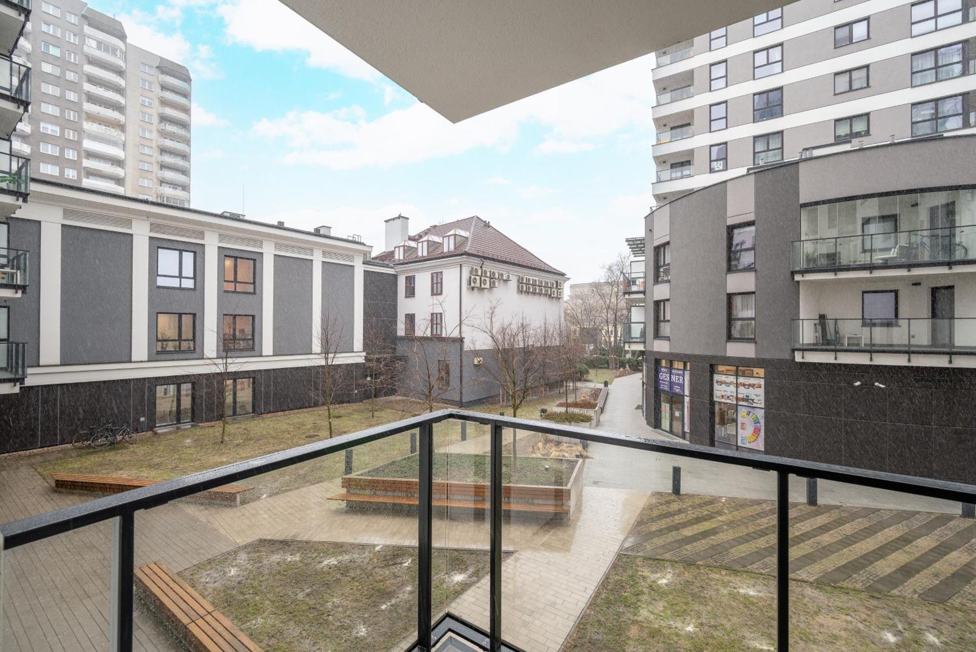 Apartment Metro Plocka Cosy *