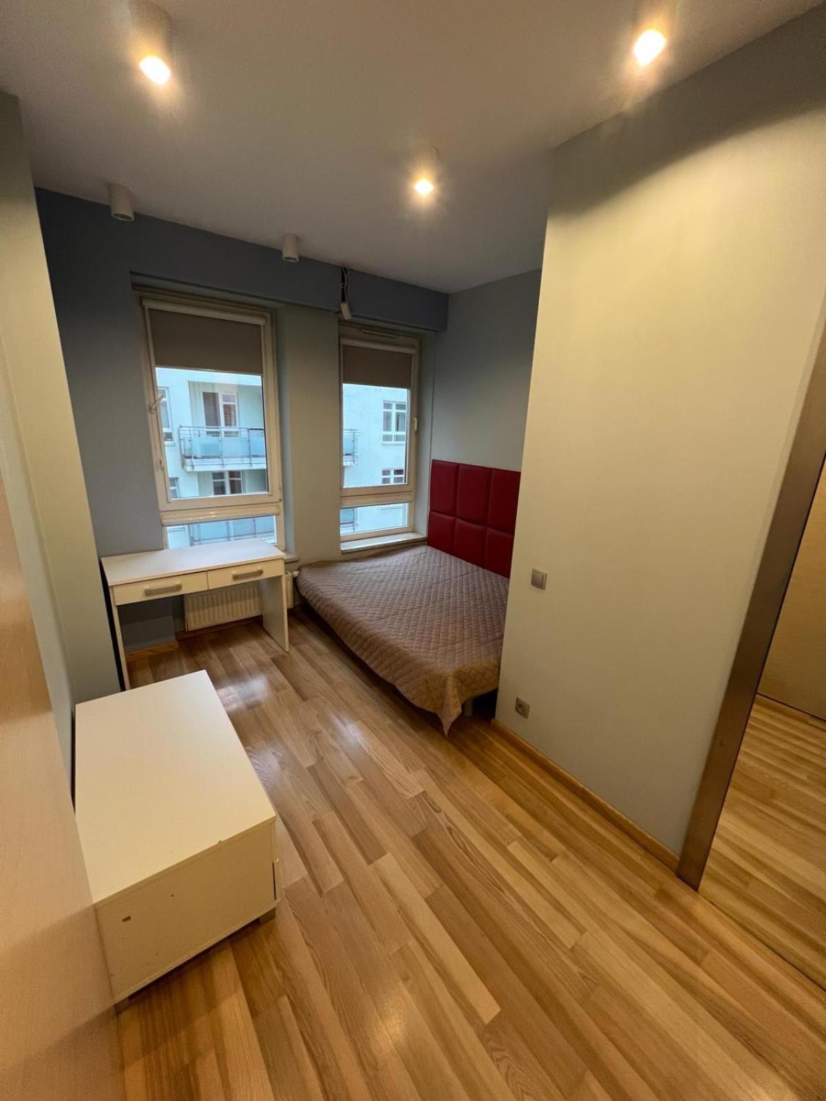 Penthouse Na Wylacznosc - Taras Z Jacuzzi - Stadion Narodowy - Saska Kepa Do 8 Osob Apartamento Varsóvia