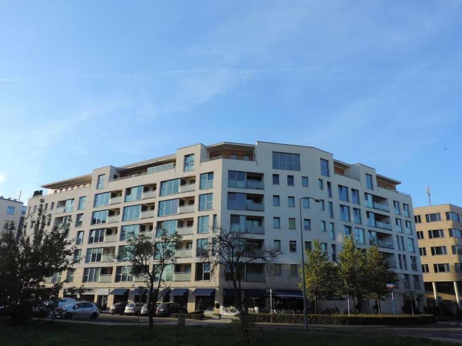 Spacious Apartment, Metro Gdansk, Zoliborz Căn hộ
