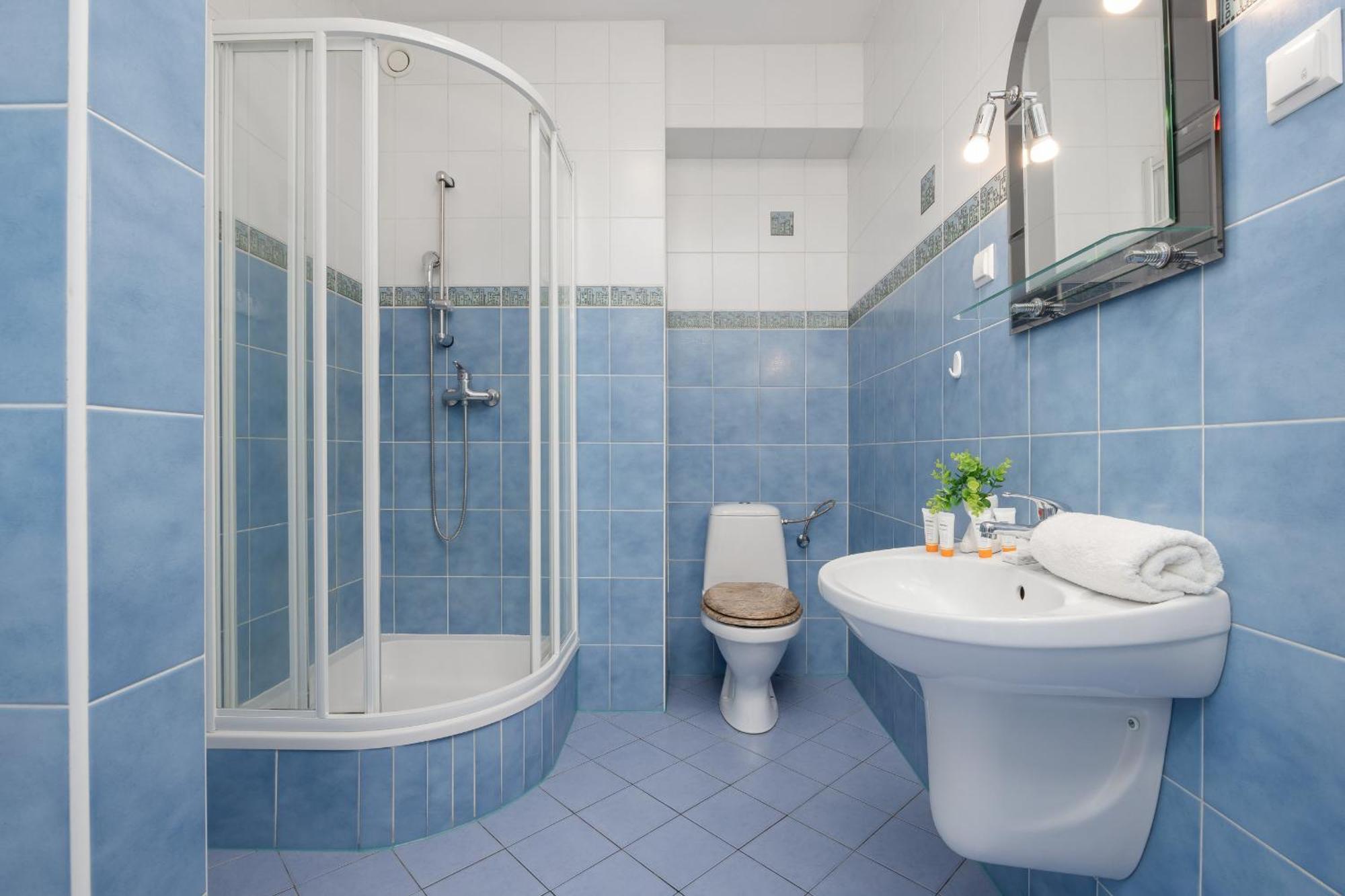 Apartment Floral With Balcony Near Gdanska By Renters