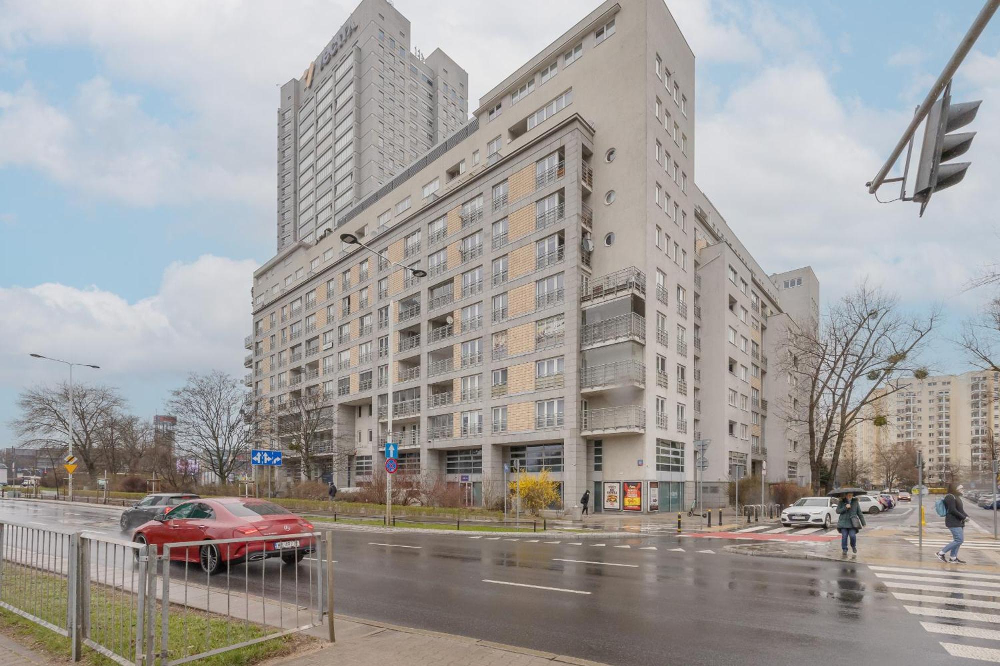 Floral With Balcony Near Gdanska By Renters Apartment *