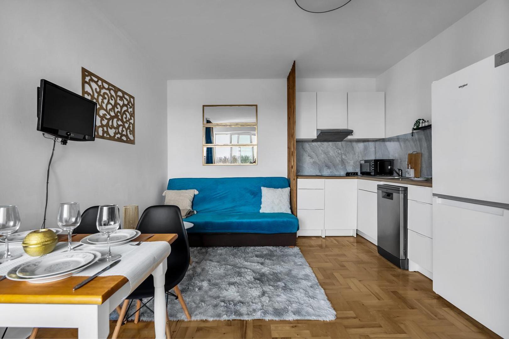Apartment Goclaw Retreat With Balcony - River & Park Nearby - By Rentujemy