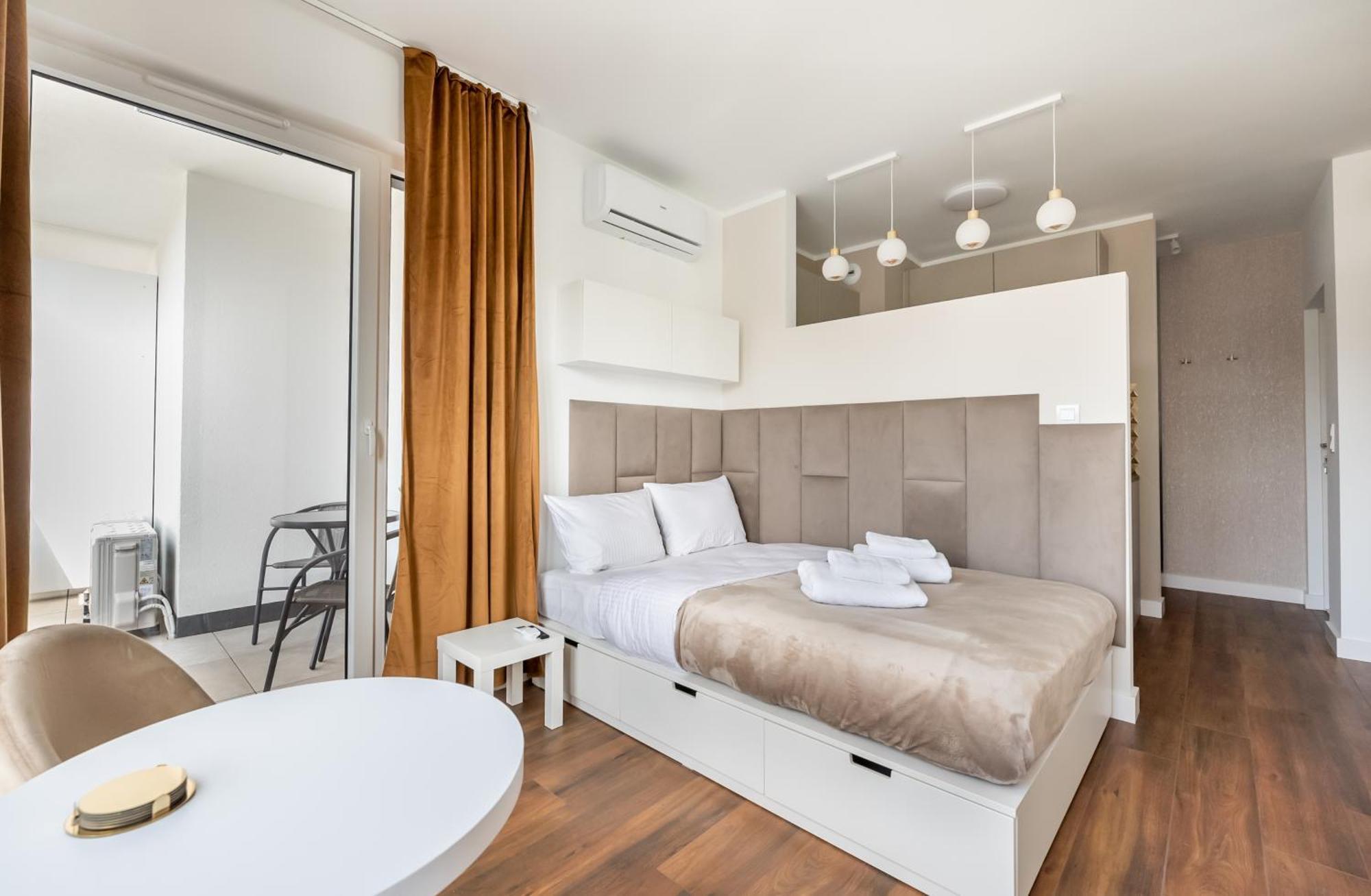 Okecie Apartment *