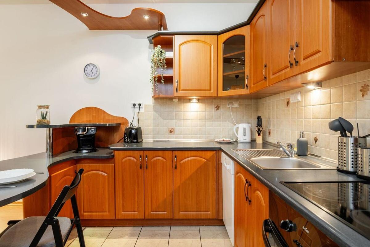 Superb Place To Live Saska Kepa *