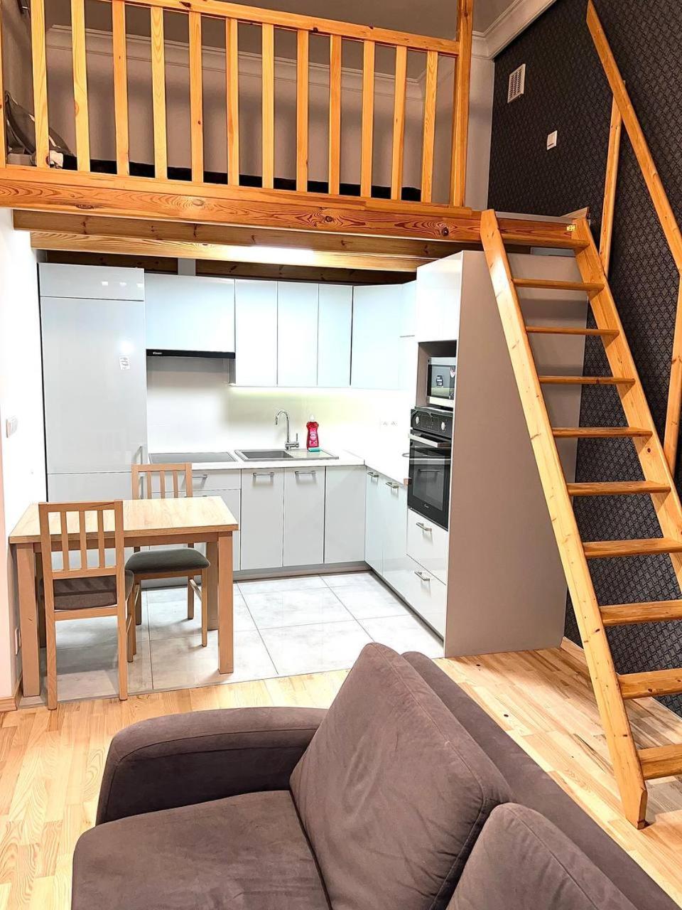 Apartment Stylish In The Centre -by Hik