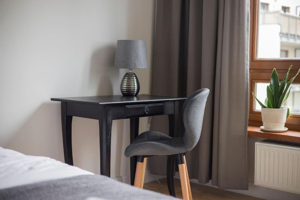2-bedroom Modern Wola By Ecru Wwa32