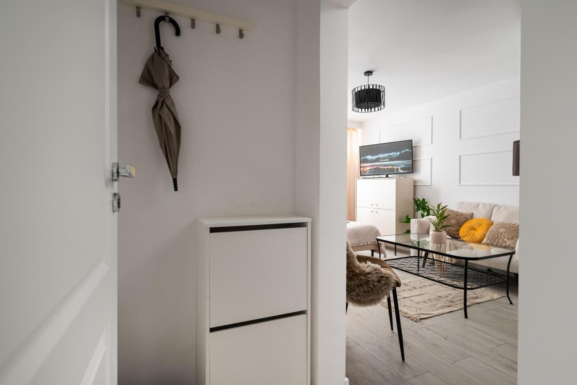 Apartment Air-conditioned Gatawaystudio 900m From Station, Parking On Site
