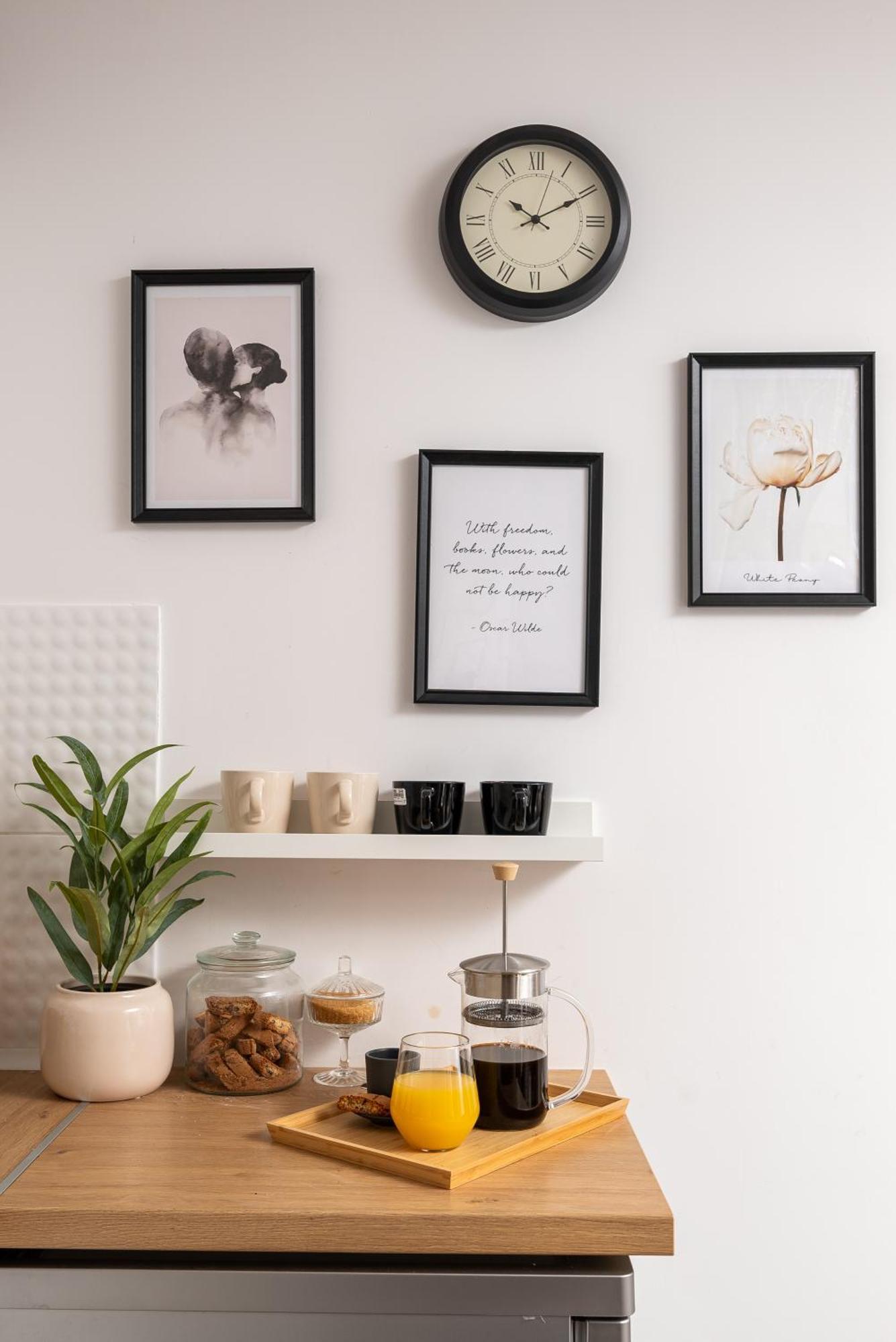 Apartment Air-conditioned Gatawaystudio 900m From Station, Parking On Site