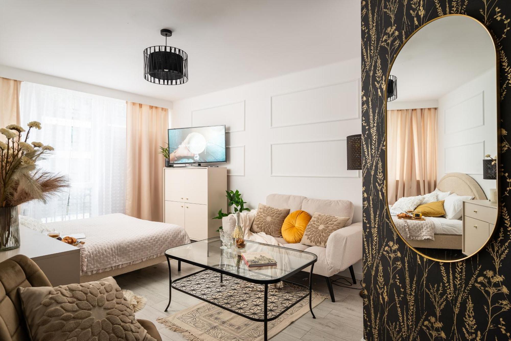 Air-conditioned Gatawaystudio 900m From Station, Parking On Site Apartment Warschau