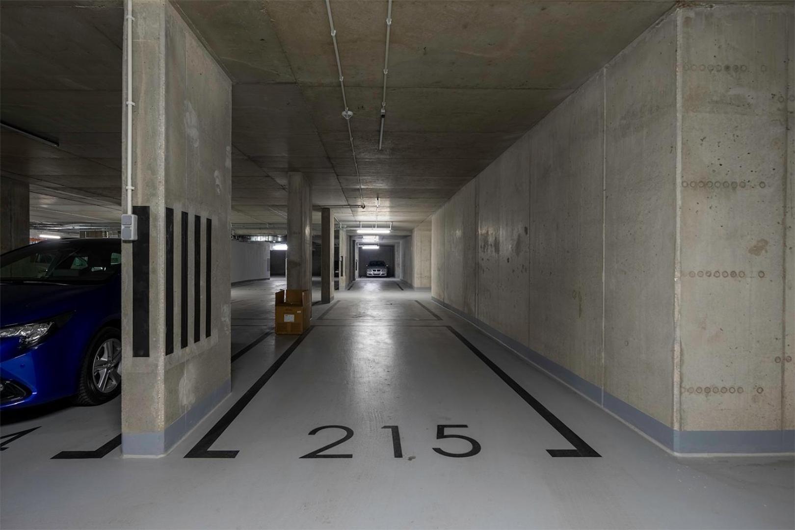 Airport - Private Terrace & Parking - By Rentujemy *