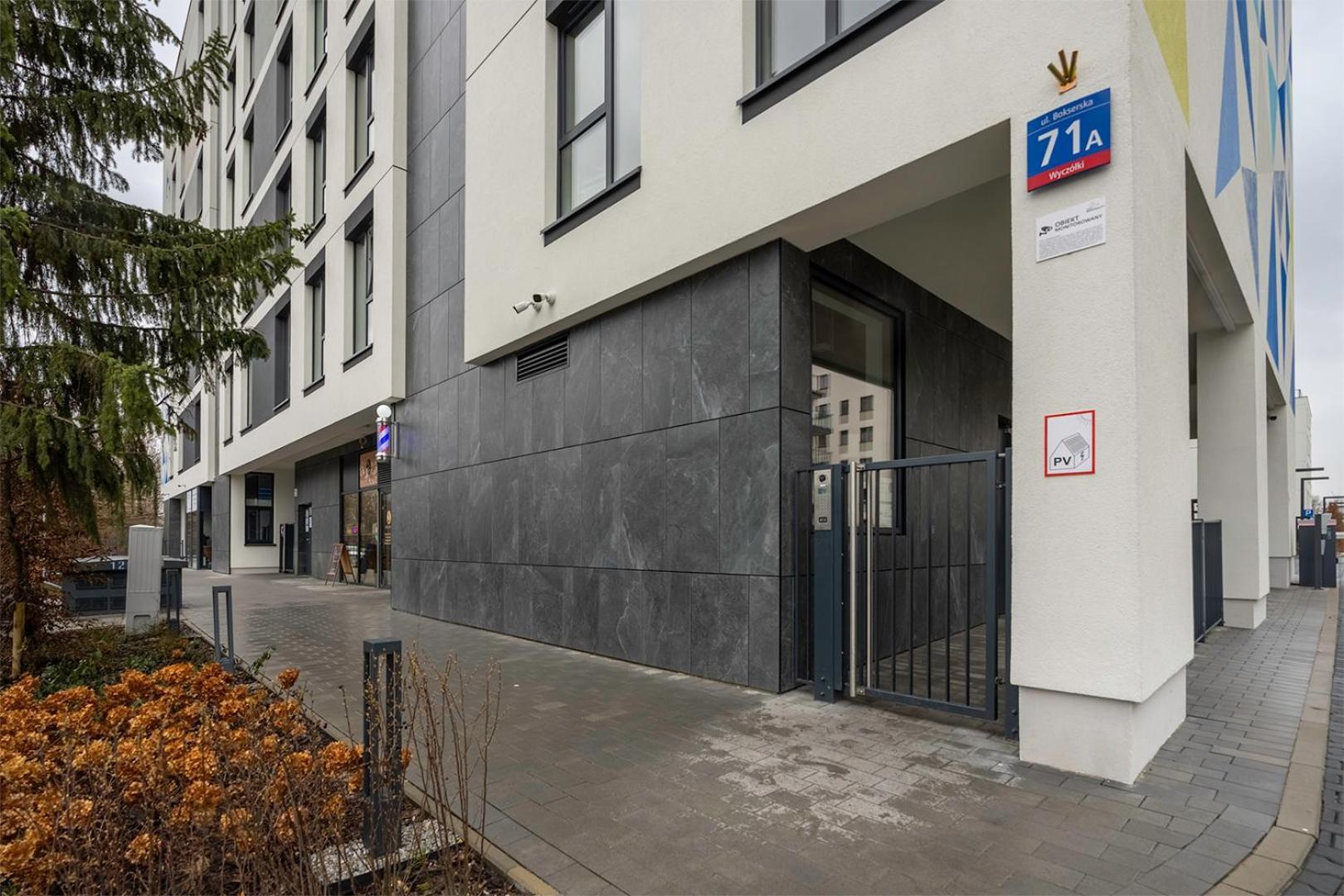 Airport - Private Terrace & Parking - By Rentujemy