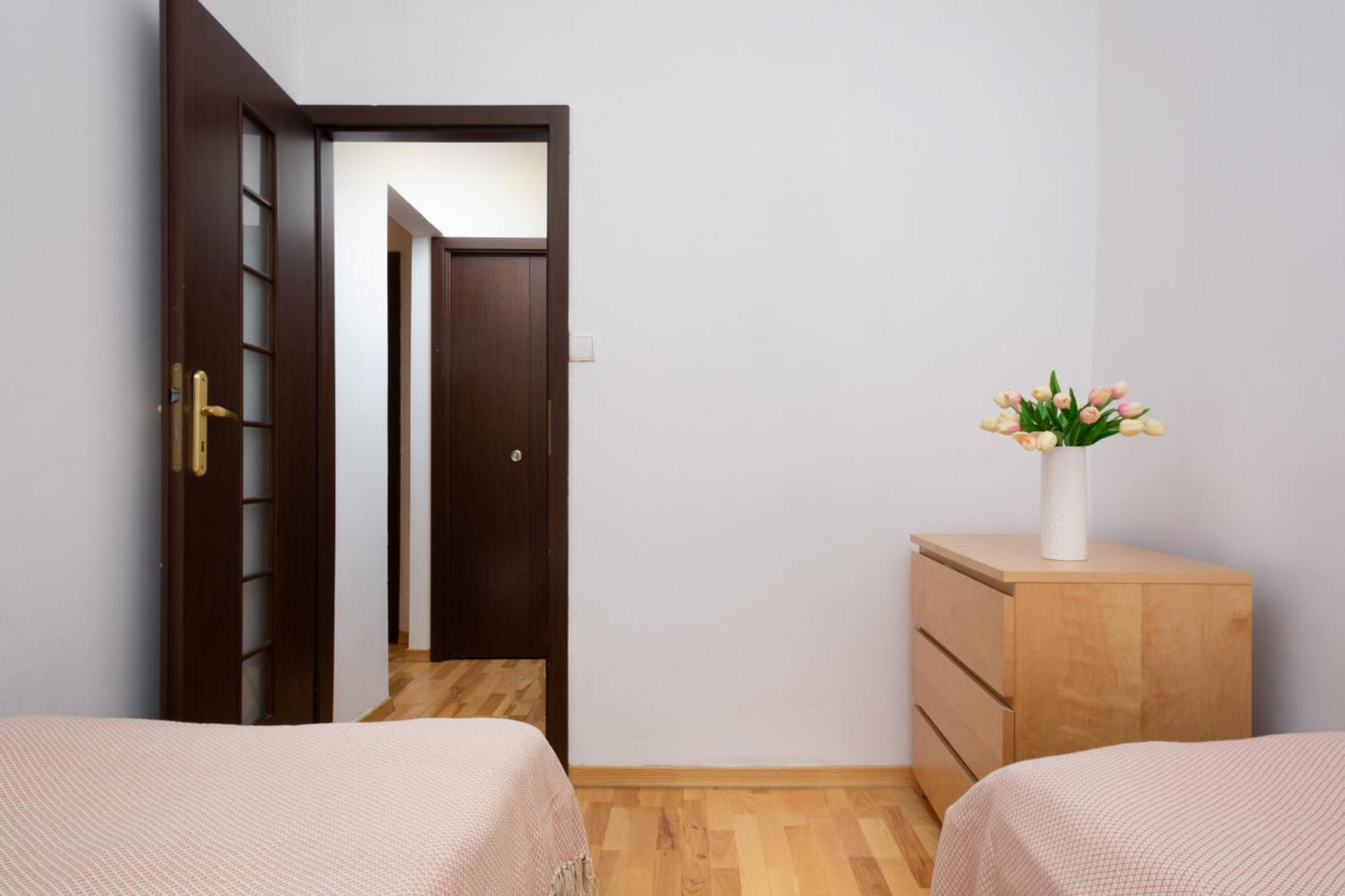 New Town By Renters Apartment *