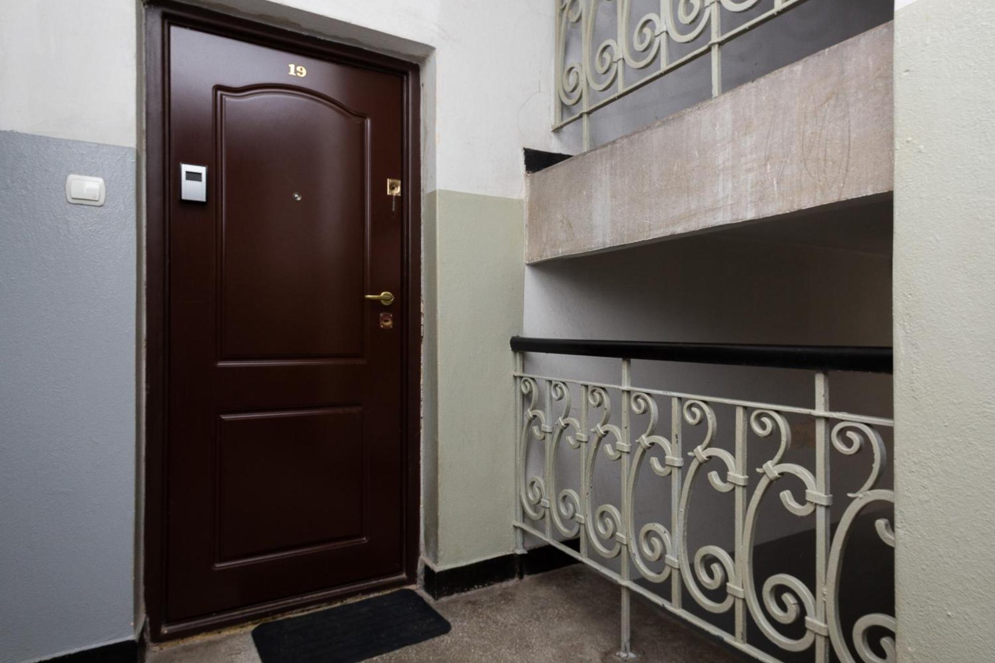 Apartment New Town By Renters