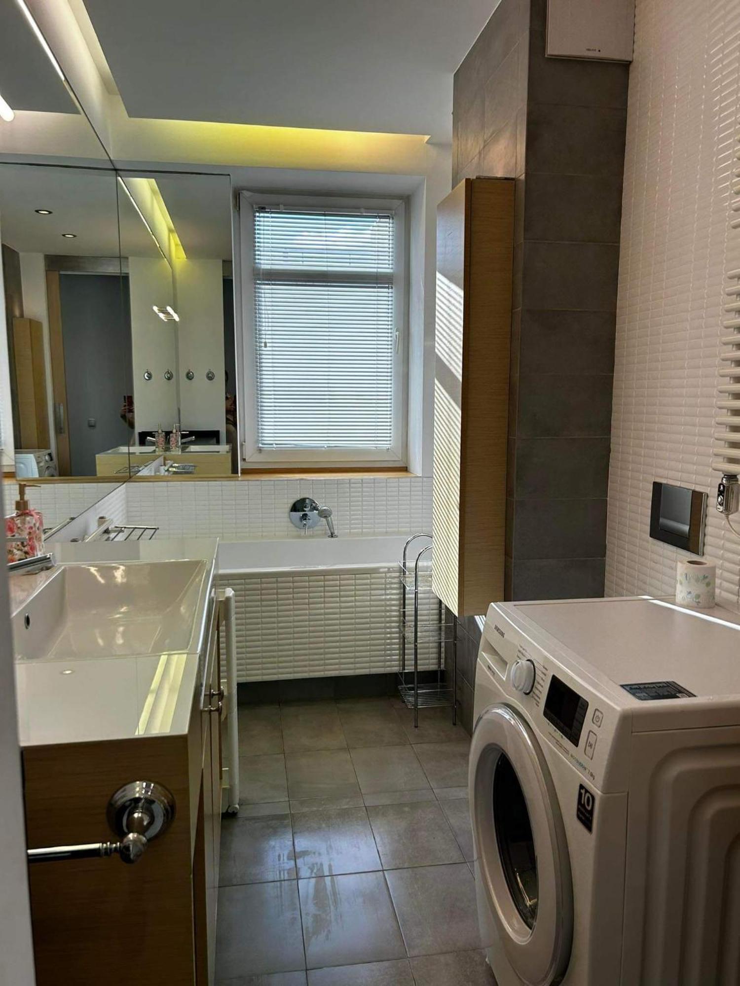 Penthouse Na Wylacznosc - Taras Z Jacuzzi - Stadion Narodowy - Saska Kepa Do 8 Osob Apartamento *