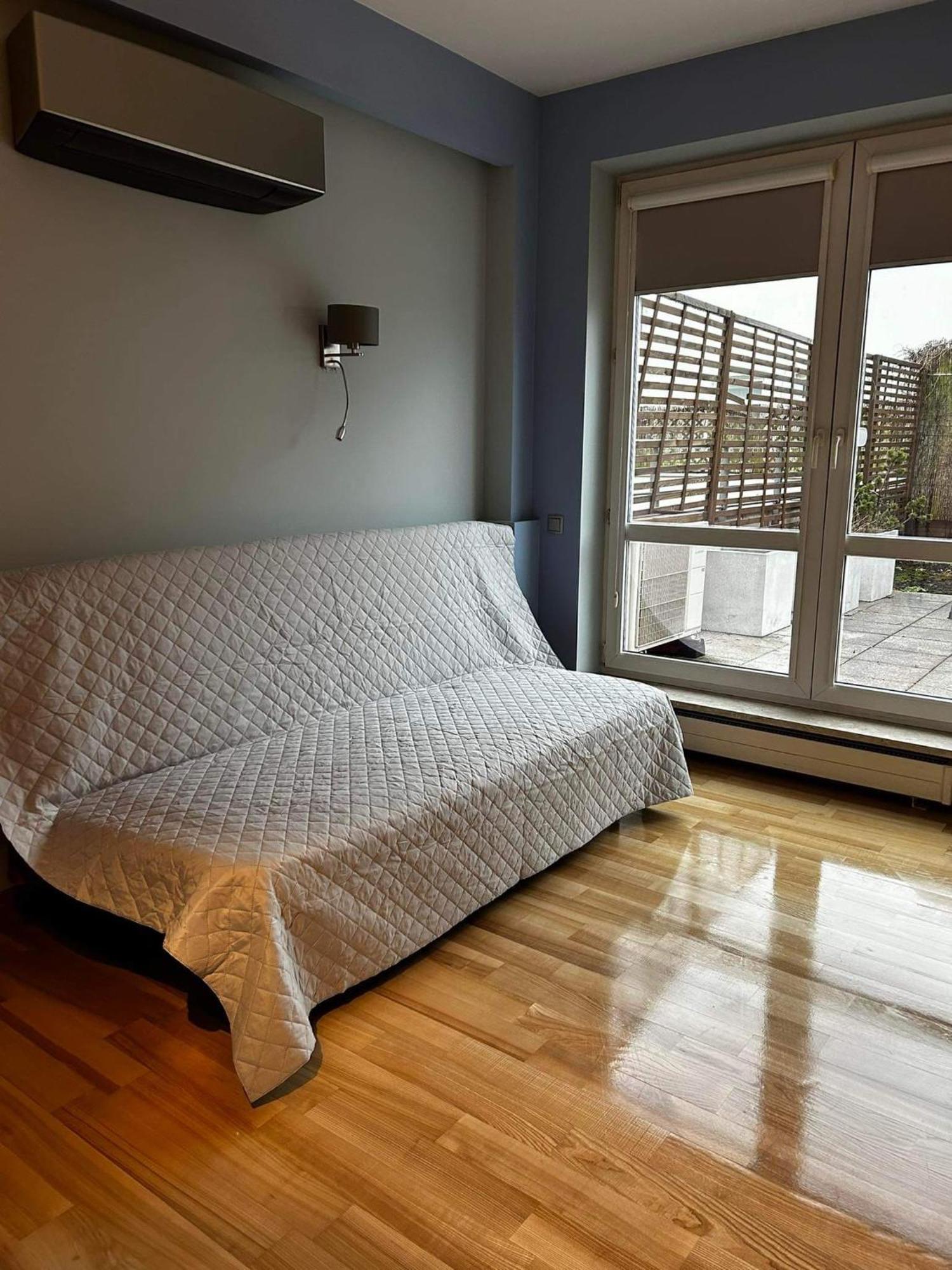 Apartamento Penthouse Na Wylacznosc - Taras Z Jacuzzi - Stadion Narodowy - Saska Kepa Do 8 Osob Varsóvia
