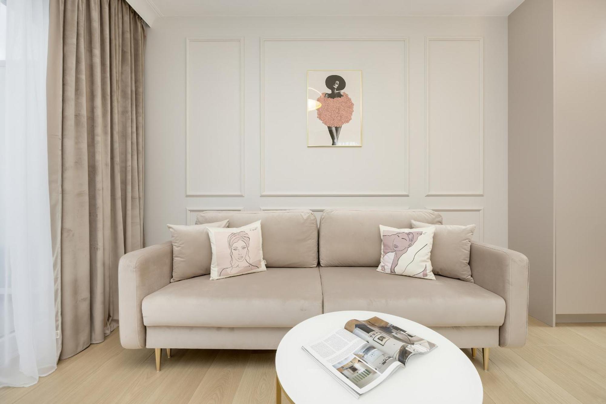 Apartment Stylish With Balcony 7th Floor By Renters