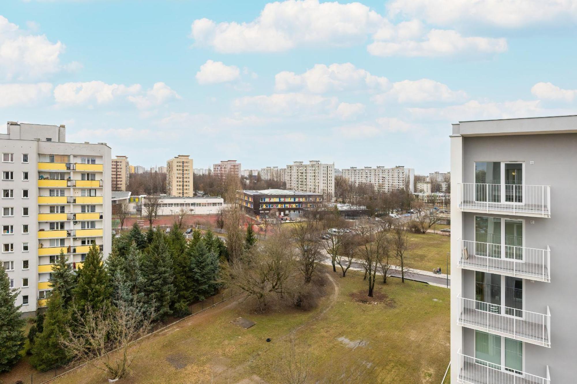 Apartment Stylish With Balcony 7th Floor By Renters