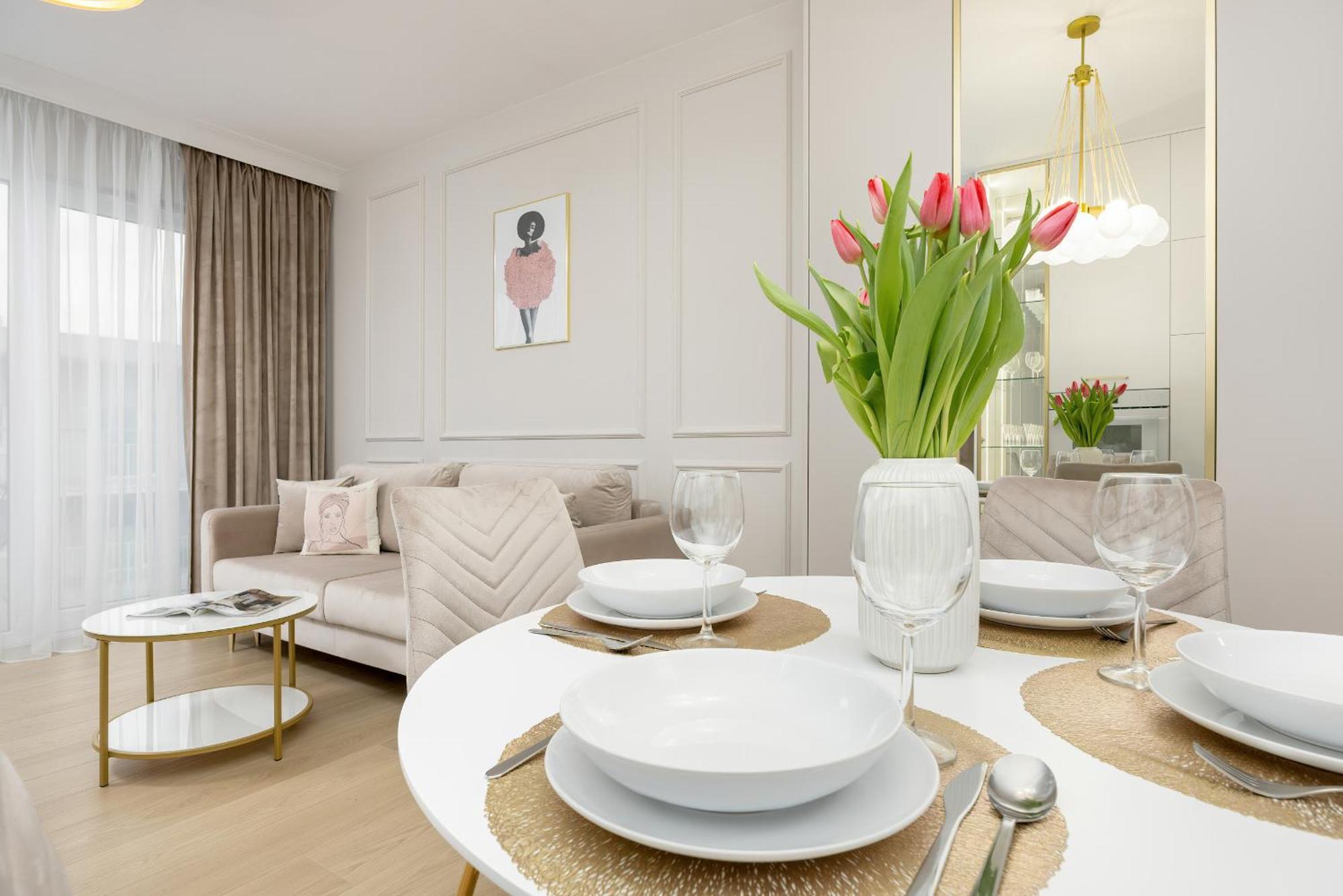 Stylish With Balcony 7th Floor By Renters * Warsaw