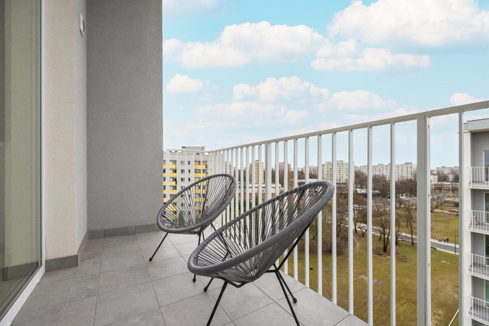 Stylish With Balcony 7th Floor By Renters Apartment Warsaw