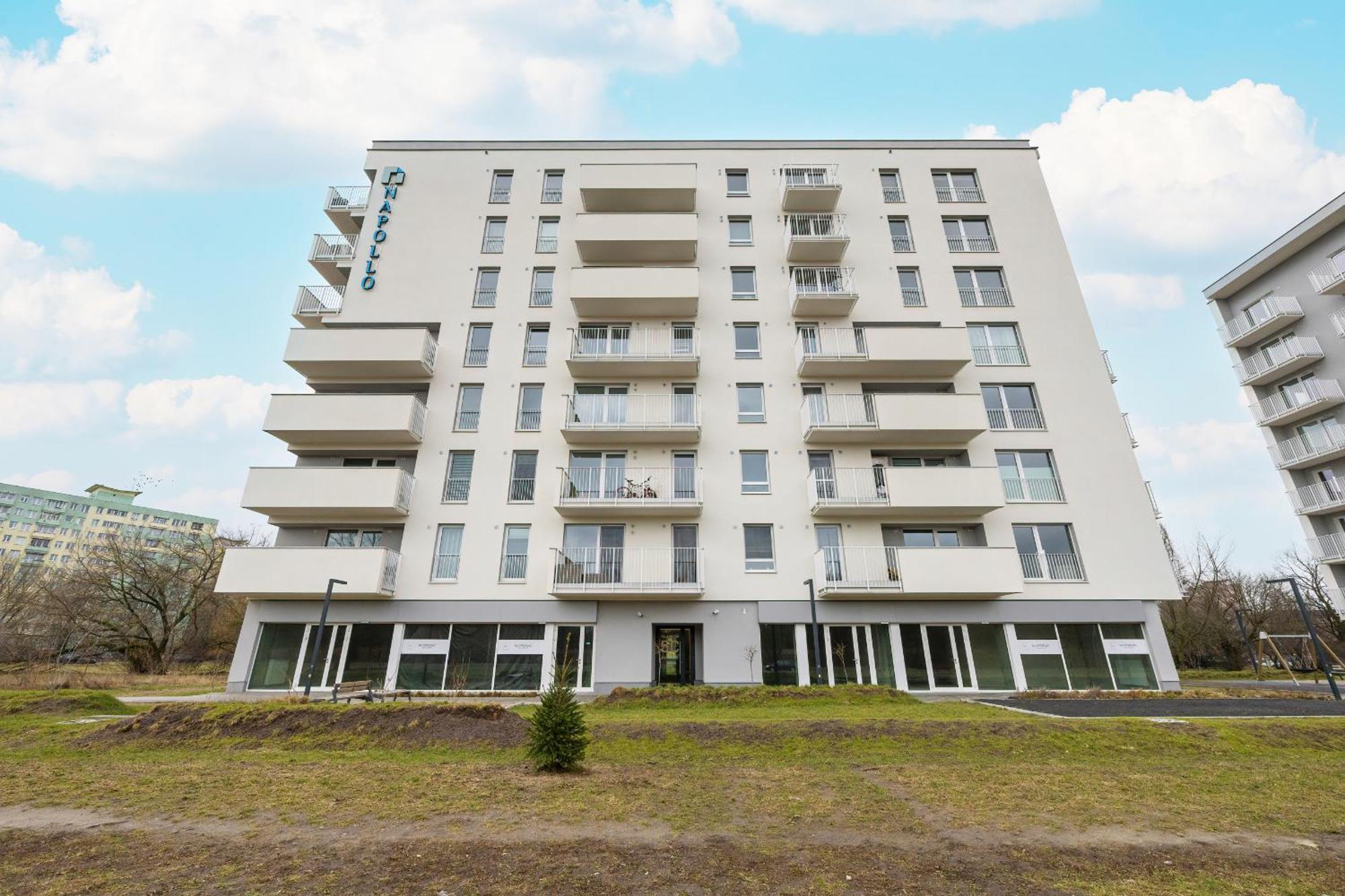Stylish With Balcony 7th Floor By Renters Warsaw