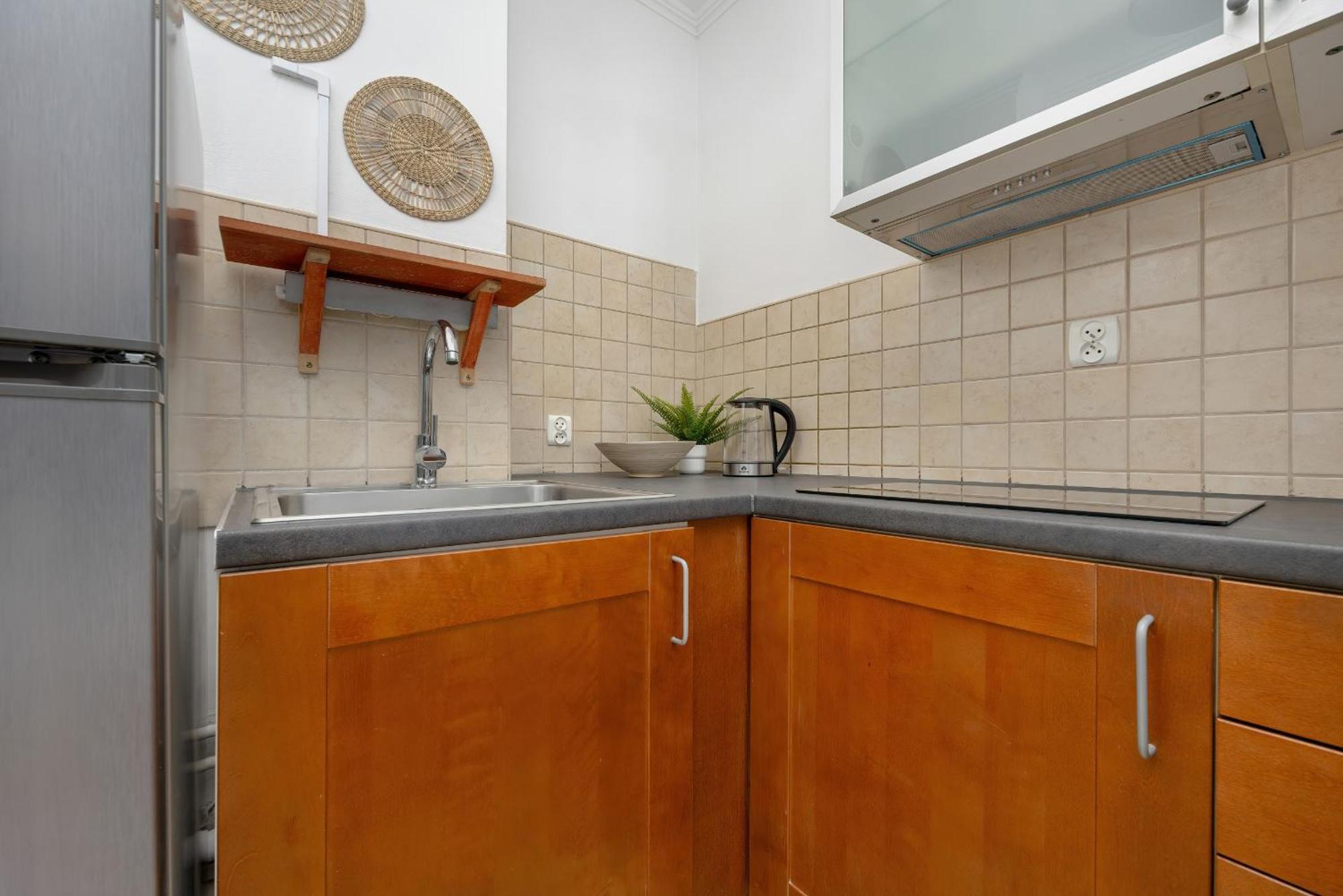 Apartment Beautiful & Bright Walowa With Balcony By Renters