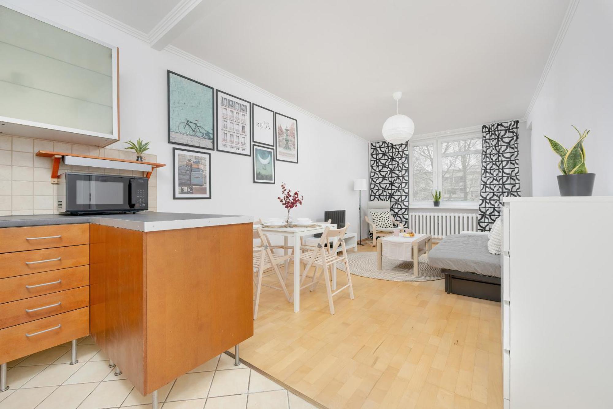 Apartment Beautiful & Bright Walowa With Balcony By Renters *