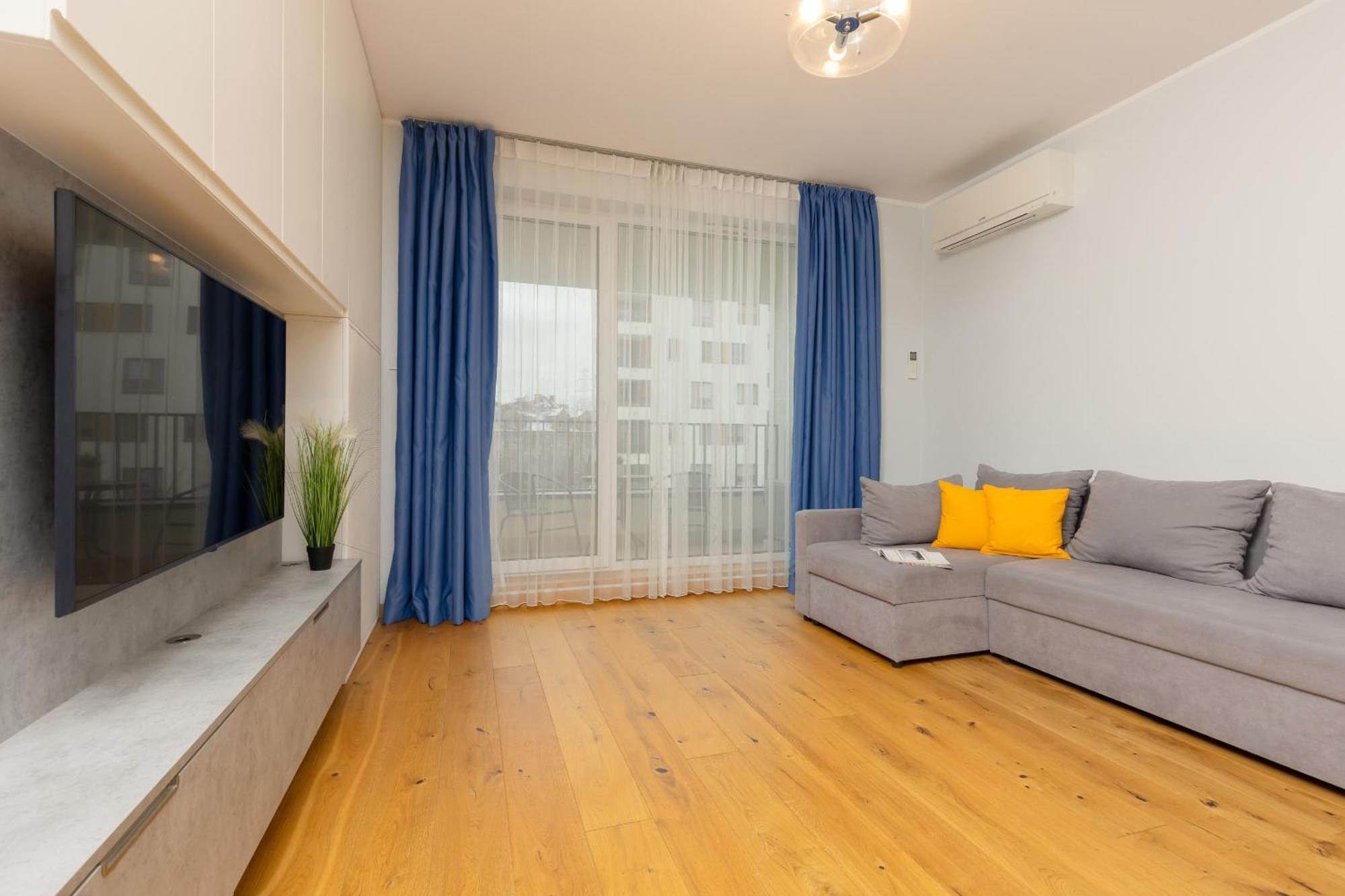2 Bedroom Beautiful Surroundings Miedzyborska Street By Renters Apartamento *