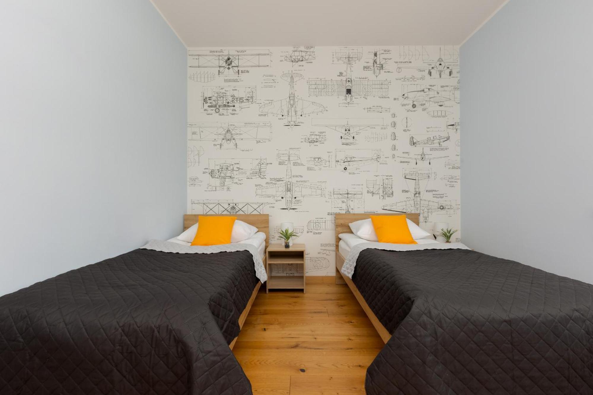 2 Bedroom Beautiful Surroundings Miedzyborska Street By Renters Apartamento Varsóvia