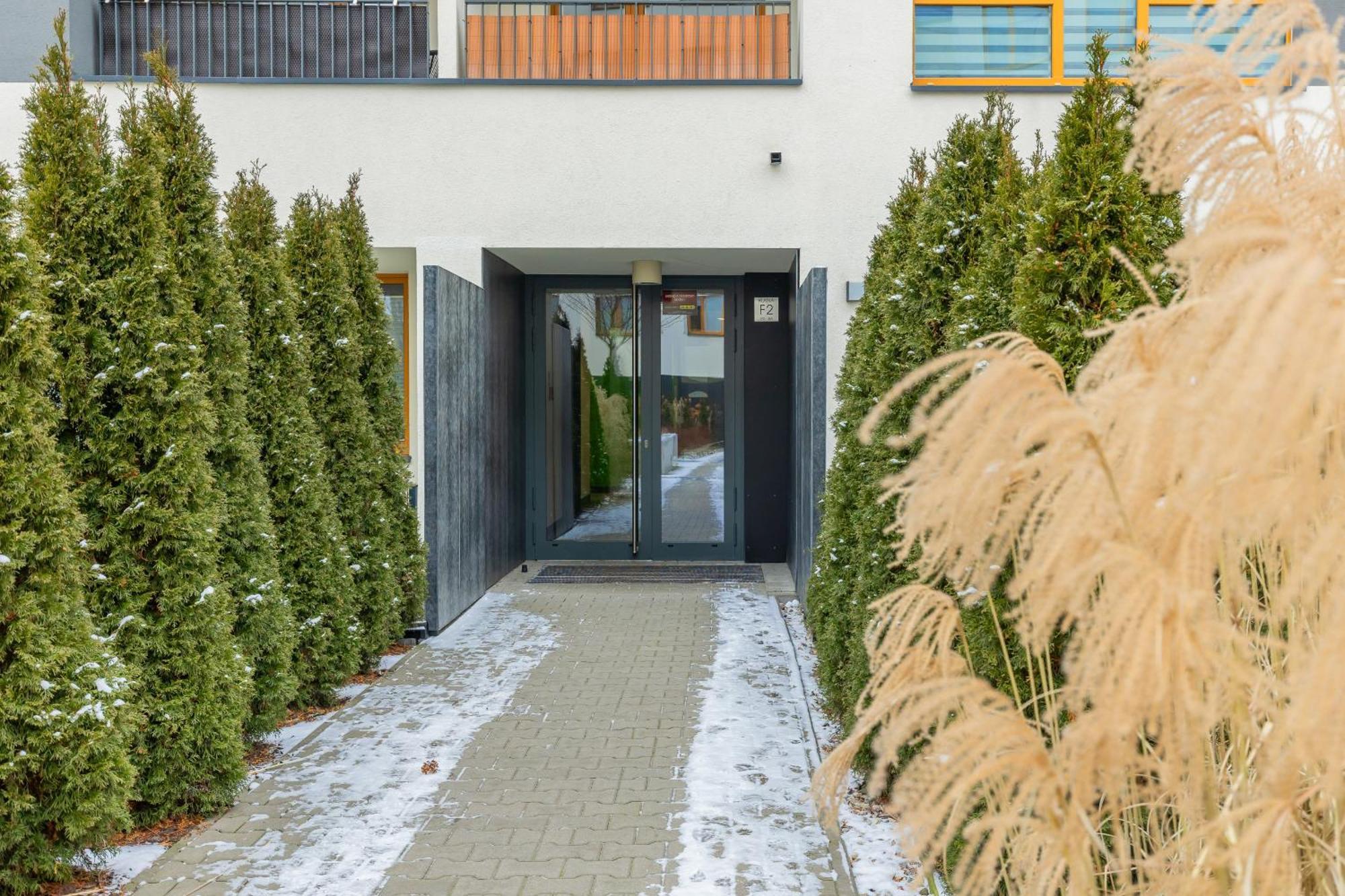 2 Bedroom Beautiful Surroundings Miedzyborska Street By Renters Apartment *