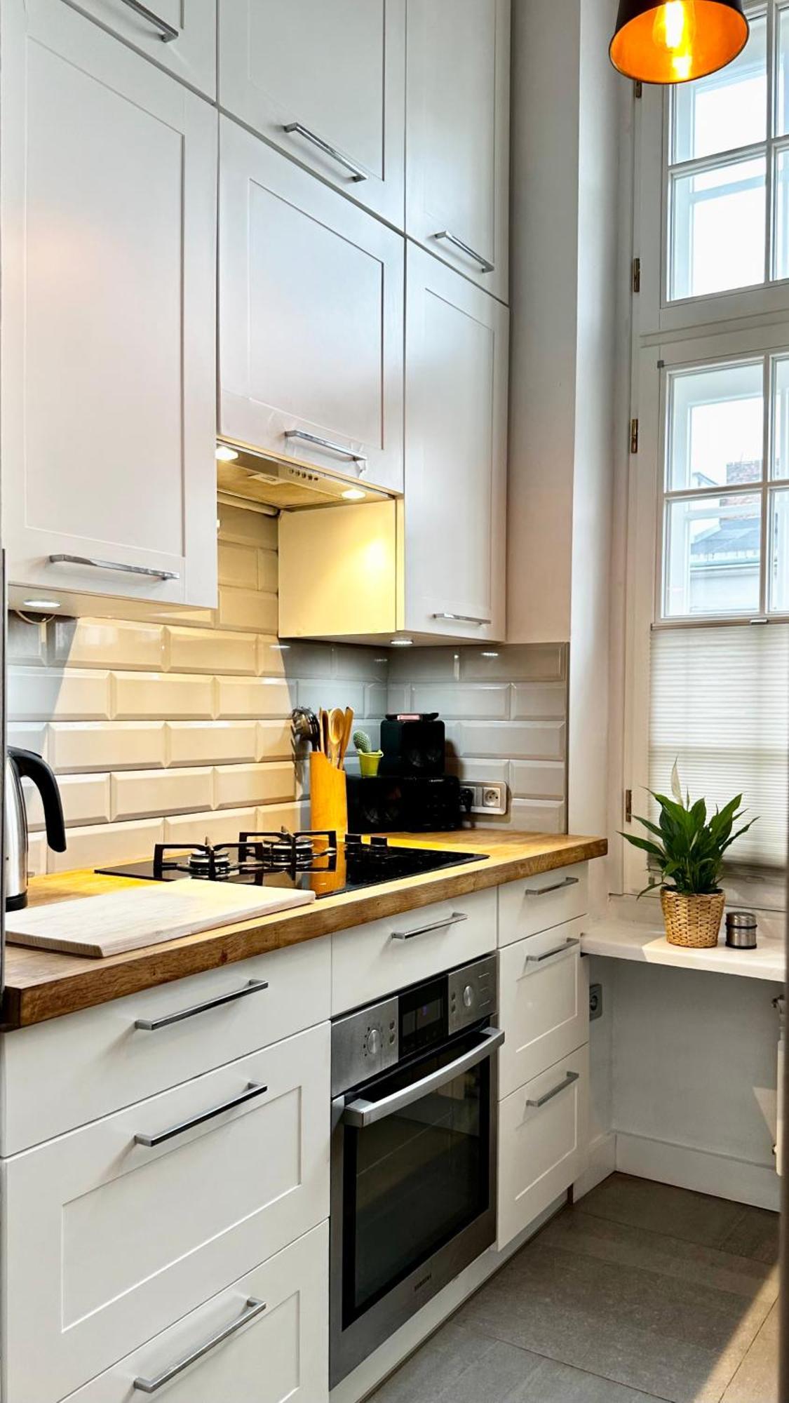 Apartment 4m High In Heart Of Warsaw! Warsaw