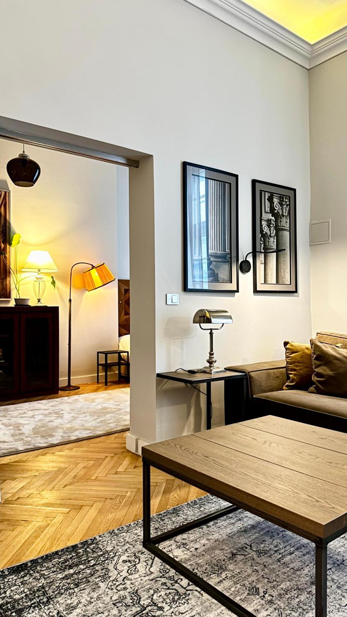 4m High In Heart Of Warsaw! Apartment *