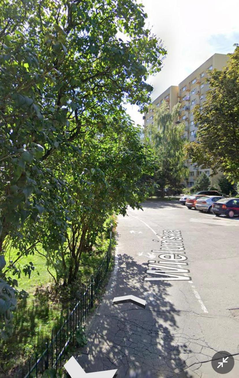 Workation, Centre, 4-5 Persons 3-4 Nights Offer, Nature Park Metro 1min , 15 Min Palac Kultury, Balcony, Quiet, Easy Parking Chroniony *