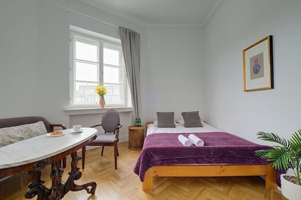Place*unique Royal Route View*4 Bedrooms*6beds * Warsaw
