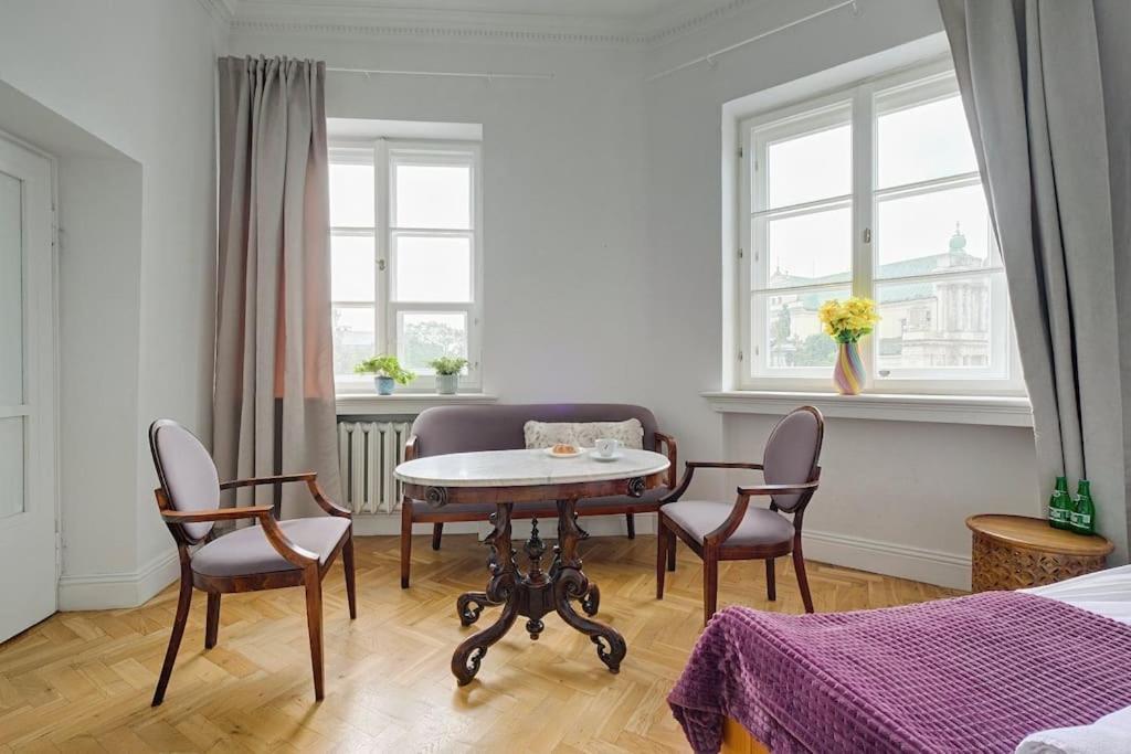 Apartment Place*unique Royal Route View*4 Bedrooms*6beds