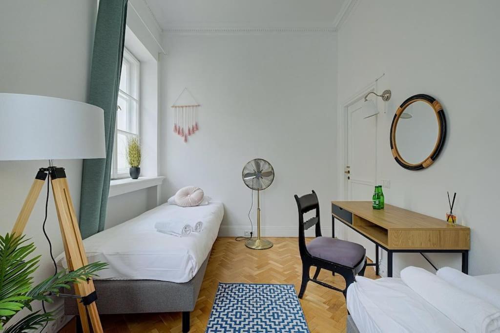 Place*unique Royal Route View*4 Bedrooms*6beds * Warsaw