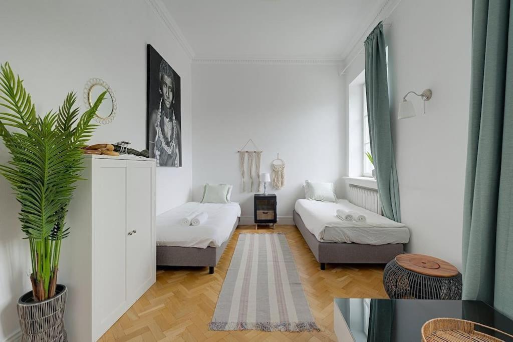 Place*unique Royal Route View*4 Bedrooms*6beds *